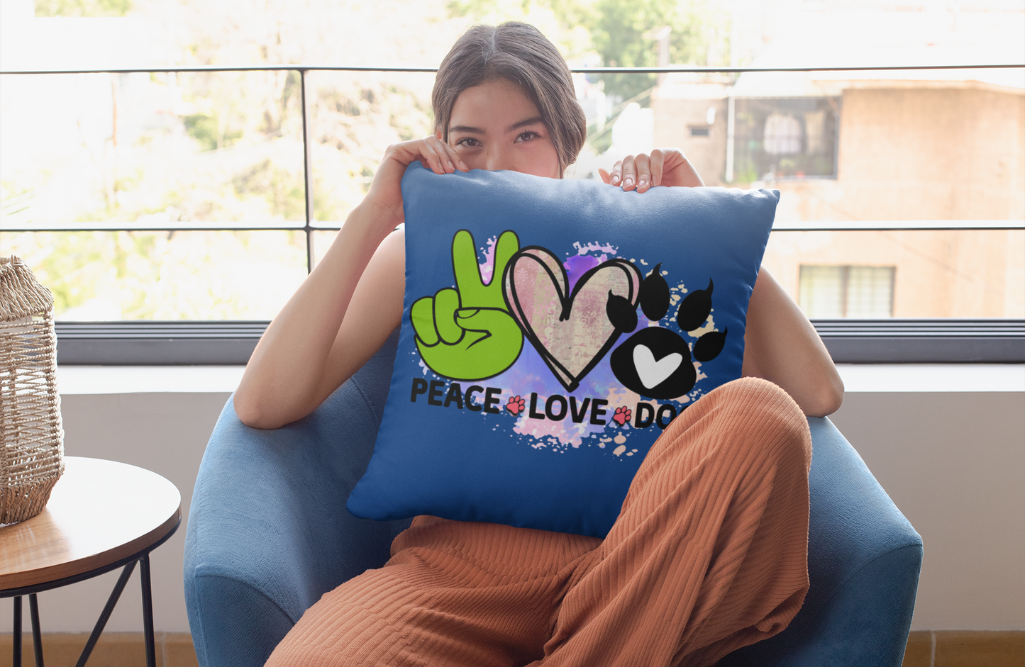 Peace Love Dogs Pillow – Cozy Gift for Dog Lovers & Pet Owners